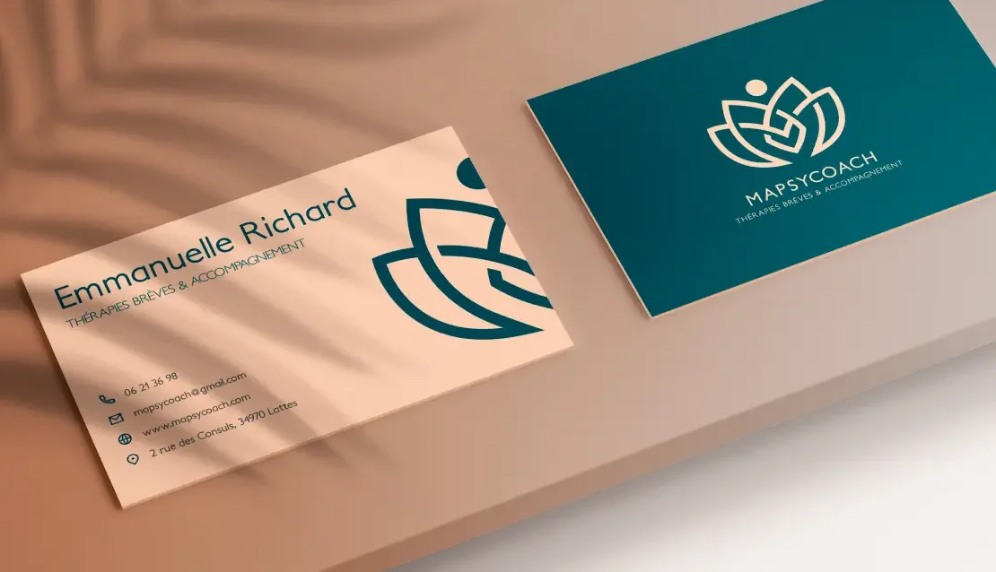 Cartes de visite professionnelles pour MapSyCoach, cabinet de thérapies brèves et d'accompagnement, au design élégant avec un logo moderne et des couleurs apaisantes.